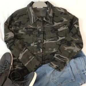 T.la Camo Sweatshirt Shacket Sz S